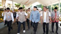 Bersama Menhaj RI, Munafri Sambut Jemaah Haji Kloter 17 Debarkasi Makassar