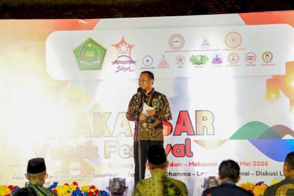 Hadiri Sannipata Waisak 2026, Andi Sudirman Apresiasi Kontribusi Permabudhi dalam Pembangunan Daerah