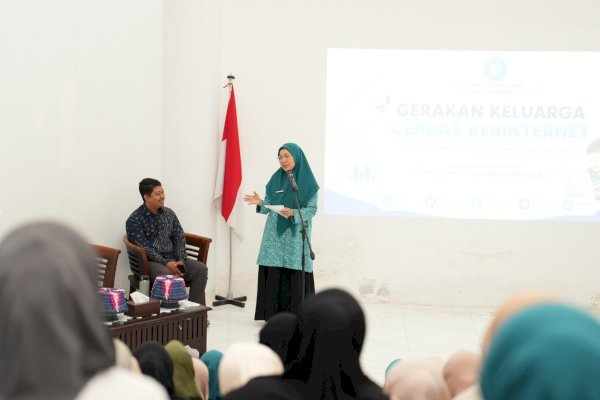 Ketua TP PKK Makassar Melinda Aksa Dorong Kader Jadi Pelopor Keluarga Cerdas Berinternet