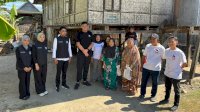 Jumat Berbagi PSI Pinrang Berlanjut, Ketua DPD Turun Langsung Temui Warga Mattiro Bulu