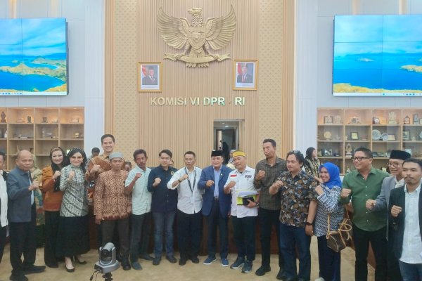 Komisi VI DPR RI Kawal Ketat Moratorium Semen : Investasi Tak Boleh Langgar Hukum dan Tata Ruang