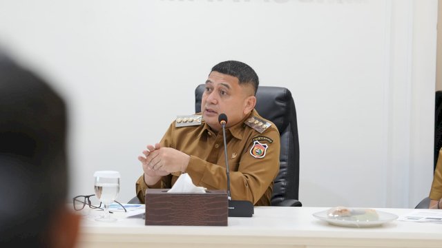Wali Kota Makassar, Munafri Arifuddin, memimpin rapat bersama pihak Jepang tersebut untuk membahas implementasi kerja sama tersebut, di Balai Kota Makassar.