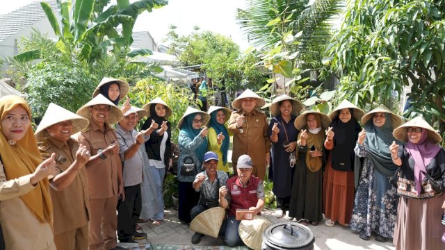 Wali Kota Makassar, Munafri Arifuddin, menemui warga dan para Ketua RT/RW di Cluster Berlin Permai, Kelurahan Tamangapa, Kecamatan Manggala.