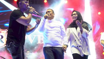 Pecah dan Mengguncang Malili! Repvblik Band Bakar Semangat Ribuan Warga Lutim
