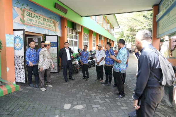 Disdik Makassar Dampingi Wali Kota Pantau Verifikasi SPMB, Tegaskan Seleksi Berjalan Transparan