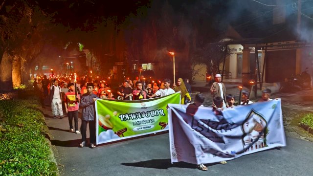 Pawai Obor Bukit Baruga Sambut 1 Muharram: Merawat Tradisi, Memperkuat Harmoni