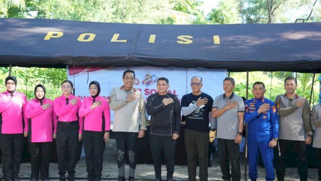 Wali Kota Makassar, Munafri Arifuddin, menghadiri kegiatan Bakti Sosial Polda Sulawesi Selatan sebagai rangkaian menyemarakkan Hari Bhayangkara ke-80 Polri, di Pulau Lanjukang.