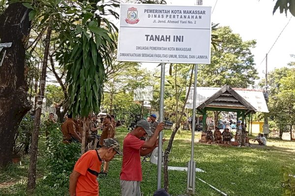 Pemkot Makassar Pasang Papan Penanda, Tegaskan Status Aset Fasum di Perumnas Sudiang