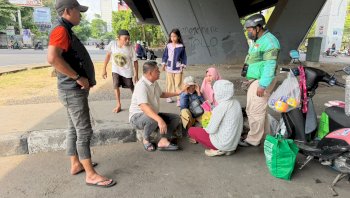 Respons Kilat Dinsos Makassar Tangani Lansia Terlantar, Berhasil Dipulangkan ke Keluarga