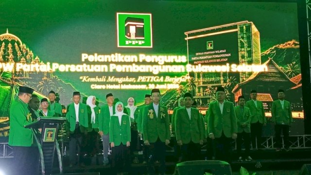 Ketum PPP Muhammad Mardiono, melantik pengurus DPW PPP Sulsel.