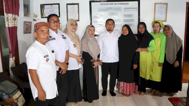 Dari Abon Ikan hingga Kerajinan Kerang, Wali Kota Tasming Hamid Saksikan Dampak Nyata Program SRIKANDI BERDAYA SRIKANDI