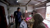 Pastikan Tepat Sasaran, Wali Kota Tasming Hamid Salurkan Rastra Door to Door di Empat Kelurahan