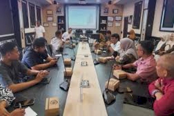 Bappeda Makassar Pelajari Pengelolaan Sampah Terintegrasi di Surabaya