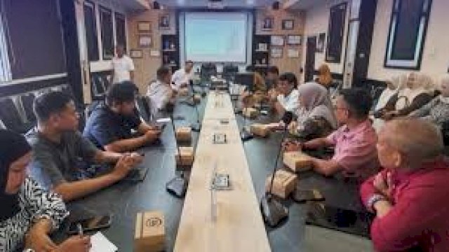 Bappeda Makassar Pelajari Pengelolaan Sampah Terintegrasi di Surabaya