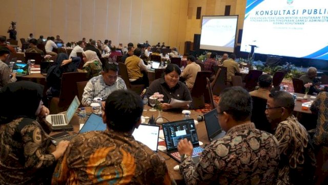 Forum Konsultasi Publik Rancangan Peraturan Menteri Kehutanan Tentang Pengawasan dan Pengenaan Sanksi Administratif Bidang Kehutanan.