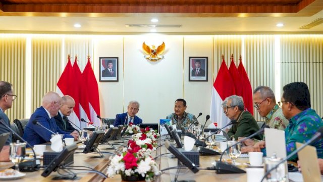 Wamenhut Rohmat Marzuki menerima courtesy call meeting dengan sejumlah tokoh global di bidang kebijakan publik, lingkungan, dan konservasi.