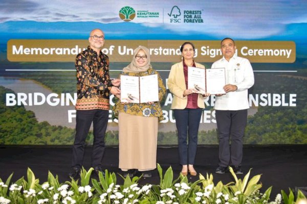 Kemenhut RI dan FSC MoU Strategis untuk Mendorong Pengelolaan Hutan Berkelanjutan