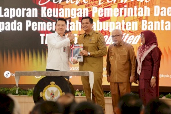 Pemkab Bantaeng Serahkan LKPD 2025 ke BPK