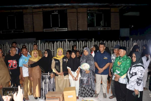 Wabup Sidrap Nurkanaah Salurkan Santunan Korban Kebakaran di Baranti
