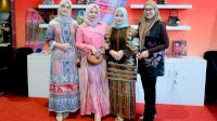 Fatmawati Rusdi Apresiasi Antusiasme Peserta Saat Meninjau Stan 46 Tahun Dekranas