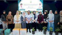 Wagub Sulsel Fatmawati Rusdi Serahkan Bantuan UPPKA untuk Perempuan Produktif Sidrap