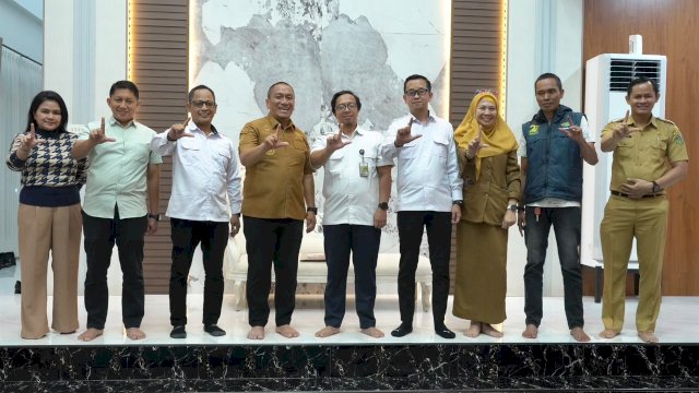 Bupati Ibas Teken Komitmen Pembangunan Sanitasi 2026, Dukung Penuh Program Lutim Juara