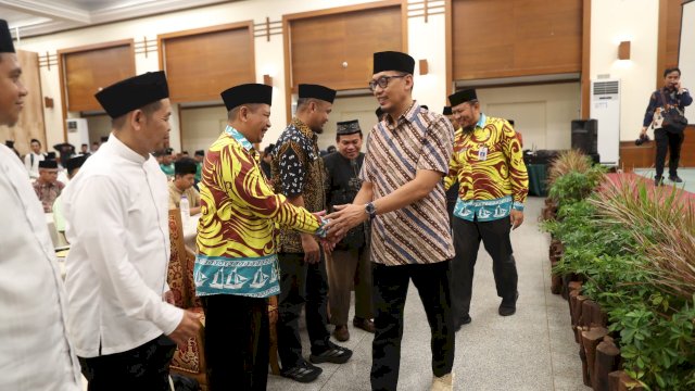 Sekretaris Daerah Kota Makassar, Zulkifli Nanda, saat menutup Bimbingan dan Pelatihan Muballigh.