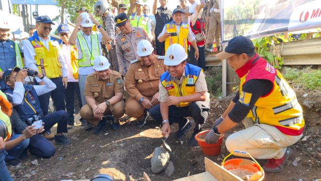 Gubernur Sulsel Ground Breaking Duplikasi Jembatan Sungai Maros, Proyek Rp51,6 Miliar Rampung 2027