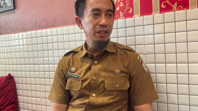 Kepala Dinas Lingkungan Hidup (DLH) Kota Makassar, Helmy Budiman.