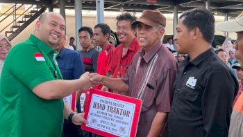 Fauzan Guntur Salurkan Alsintan untuk Petani Sinjai, Dorong Produktivitas-Pertahankan Swasembada Pangan