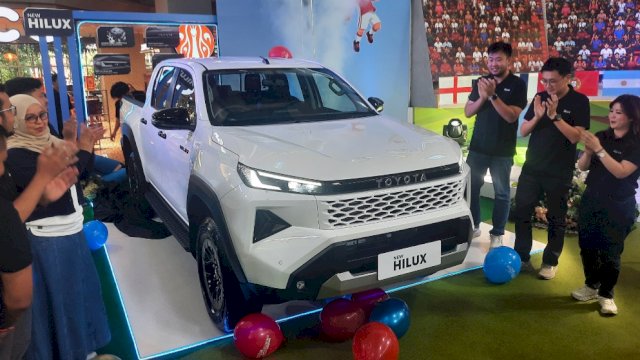 Launching Toyota New Hilux di Autrium MaRi Maksssar.
