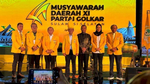 Ketum DPP Partai Golkar, Bahlil Lahadalia, bersama Sekjen, Bendahara Umum, Gubernur Sulsel, Ketua SC dan Ketua OC Musda XI Golkar Sulsel.