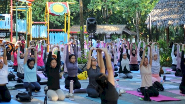 Bugis Waterpark Adventure kembali menghadirkan kegiatan yang mengedepankan gaya hidup sehat melalui program BWP Nature Yoga.
