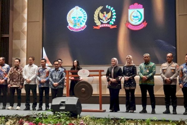 Ketua Komisi II DPR RI Buka Rakorwil ADKASI Pulau Sulawesi, Bahas Masa Depan Otonomi Daerah