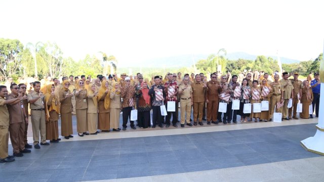 Kadis Perkimtan dan Kadis Kesehatan Luwu Timur Resmi Purna Bhakti, Bupati Irwan: Dedikasi Mereka Jadi Teladan