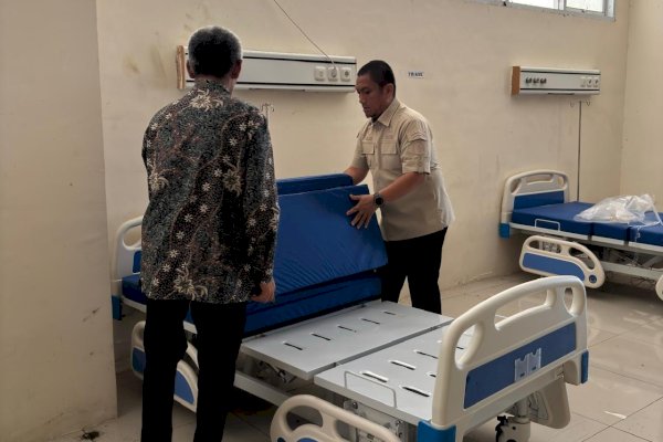 Bupati Irwan Sidak Dinsos, PUPR, dan RS Atue, Tegaskan Disiplin ASN