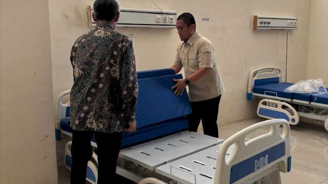 Bupati Irwan Sidak Dinsos, PUPR, dan RS Atue, Tegaskan Disiplin ASN