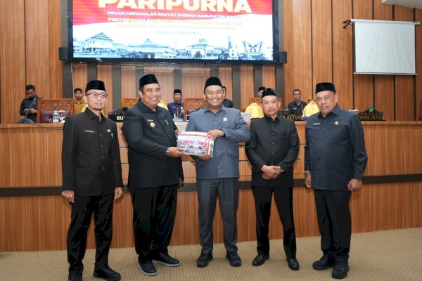 Bupati Chaidir Syam Paparkan Kinerja APBD 2025, Pemkab Maros Catat Surplus Operasional Rp95,97 Miliar
