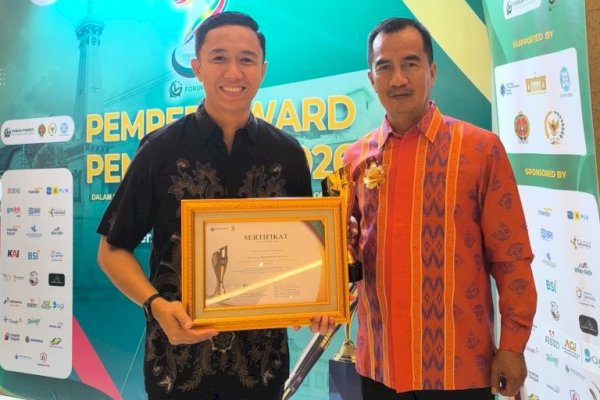Komitmen Keterbukaan Informasi Berbuah Prestasi, Bupati Chaidir Syam Raih Pemred Award 2026