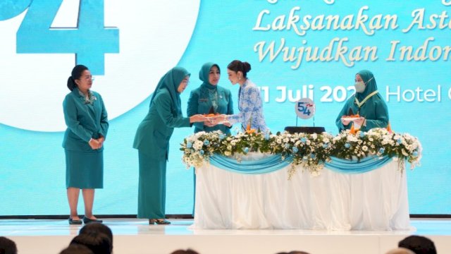 Ketua TP PKK Kota Makassar Hadiri Puncak Peringatan HKG PKK Nasional ke-54, Komitmen Perkuat Gerakan PKK