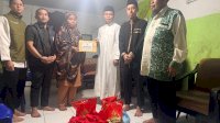 Gubernur Sulsel Salurkan Bantuan untuk Keluarga Anak Korban Tenggelam di Pantai Depan Masjid 99 Kubah