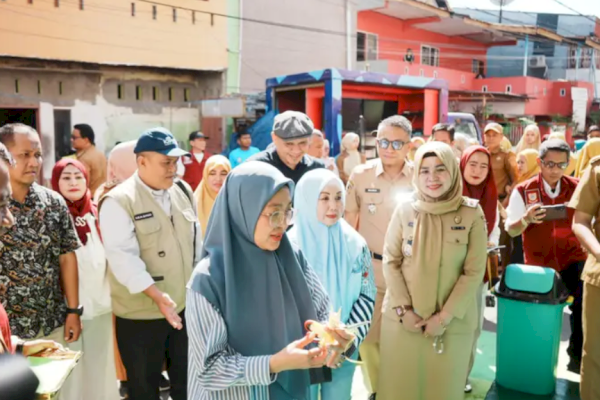 Melinda Aksa Resmikan Bank Sentra Sampah Pertama di Bontoala