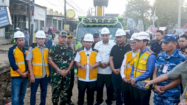 Keluhan Warga Maros Terjawab, Gubernur Sulsel Groundbreaking Ruas Jalan Moncongloe
