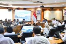 Menhut Raja Juli Dorong Pemanfaatan Teknologi Drone untuk Perkuat Pengawasan Hutan