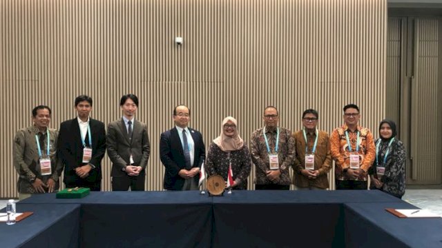 Pemerintah Indonesia dan Pemerintah Jepang memperkuat komitmen kerja sama di bidang kehutanan melalui pertemuan bilateral yang berlangsung di sela-sela rangkaian the 2026 APEC Ministerial Meeting on Forestry (FTMM) di Shenzhen, Tiongkok.