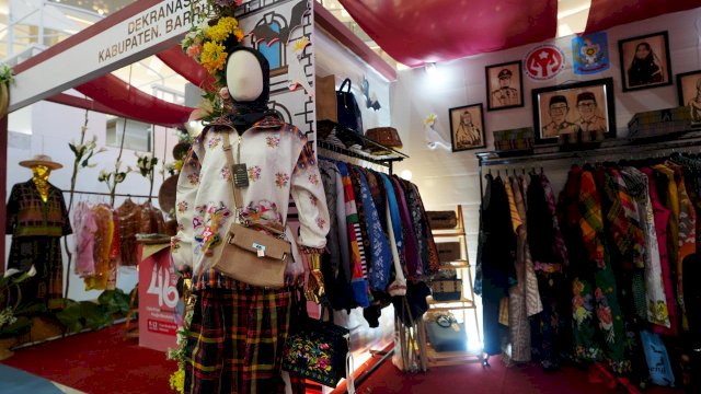 Salah satu agenda utama dalam kegiatan berskala nasional tersebut adalah pameran kriya dan wastra di Trans Studio Mall (TSM) Makassar.