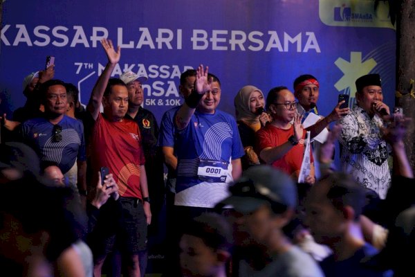Wali Kota Makassar Lepas Peserta dan Ramaikan Kategori 10K Makassar SMAnSA Run 2026