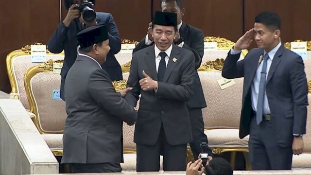 Presiden Prabowo Subianto, bersama Presiden ke-7 RI Joko Widodo (Jokowi). (F:Int)