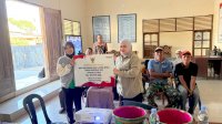 Gubernur Sulsel Salurkan Bantuan Pasang Baru Listrik untuk 130 Rumah Tangga di Gowa dan Bantaeng
