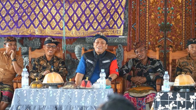 Silaturahmi di Desa Adat Yang Awighnam Astu, Bupati Ibas Pastikan Aspirasi Warga Ditindaklanjuti
